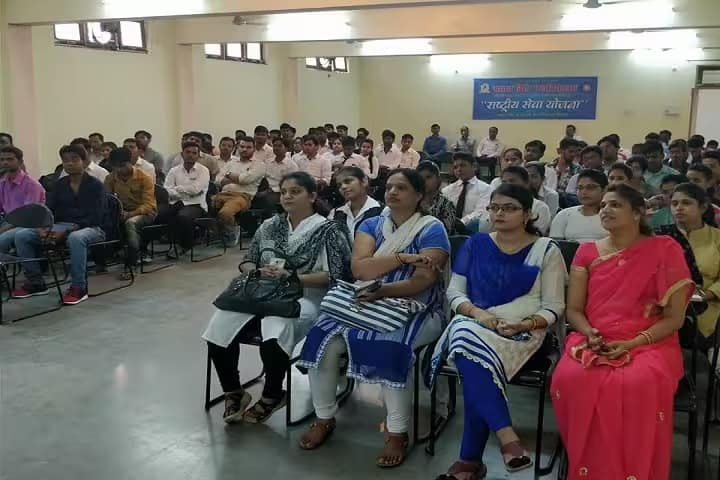 Madhav Vidhi Mahavidyalaya campus in Gwalior, Madhya Pradesh, India — photo 5