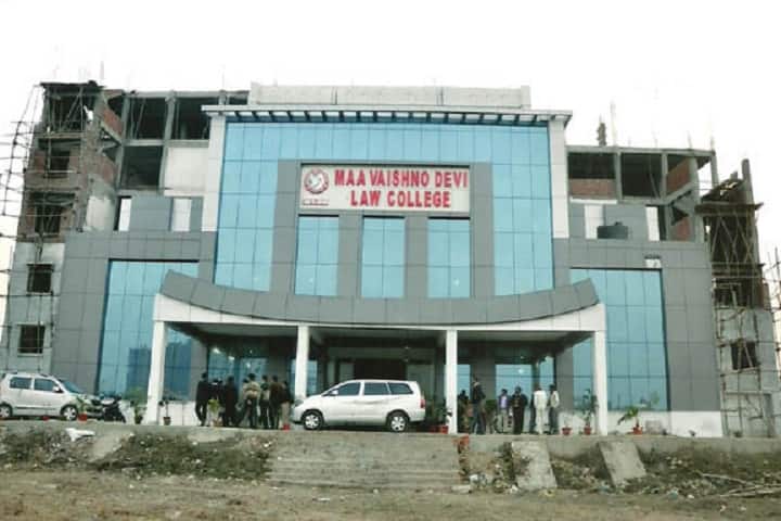 Maa Vaishno Devi Law College campus in Lucknow, Uttar Pradesh, India — photo 1