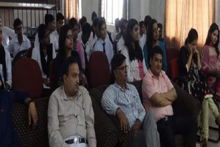 Maa Vaishno Devi Law College campus in Lucknow, Uttar Pradesh, India — photo 3