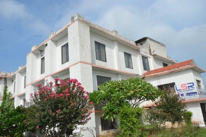 LSR Law Academy campus in Ghaziabad, Uttar Pradesh, India — photo 3