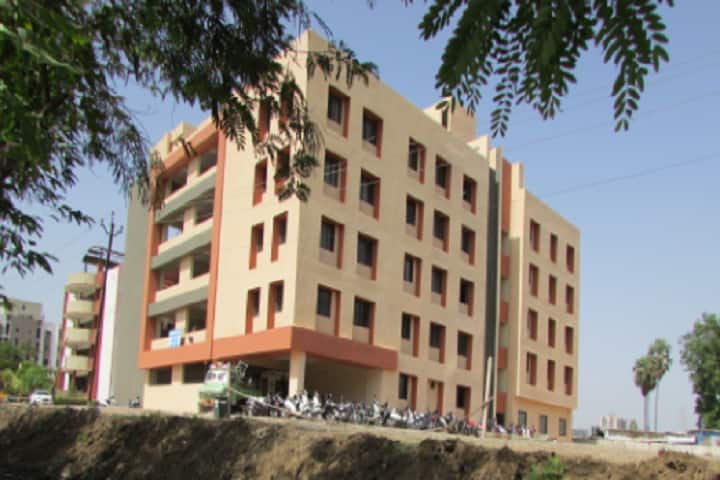 Bhagwan Mahavir College of Architecture campus in Surat, Gujarat, India — photo 1
