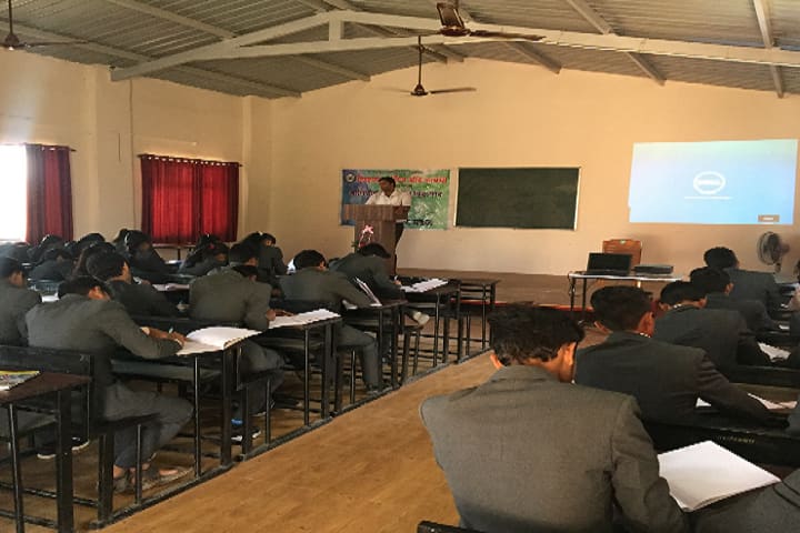 Divine College of Pharmacy campus in Nashik, Maharashtra, India — photo 1