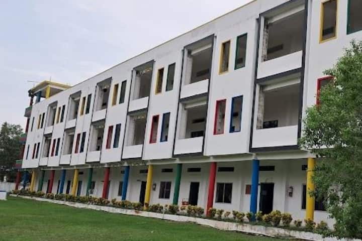 International School of Technology and Science campus in Eluru, Andhra Pradesh, India — photo 2