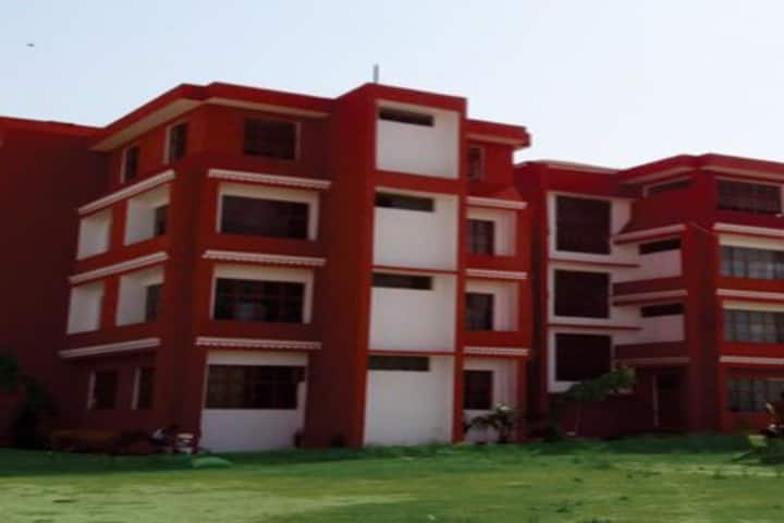 Mangla Devi Smarak Group of College campus in Allahabad, Uttar Pradesh, India — photo 1