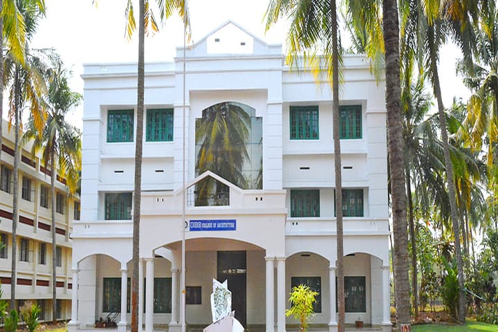IES College of Architecture campus in Thrissur, Kerala, India — photo 1