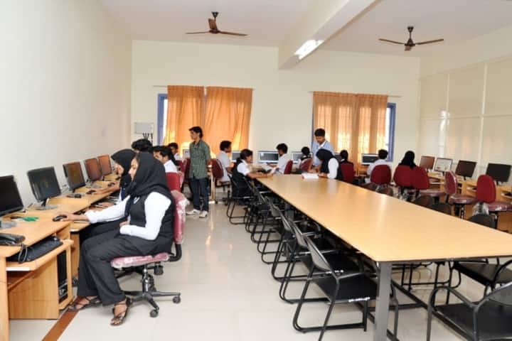 IES College of Architecture campus in Thrissur, Kerala, India — photo 3