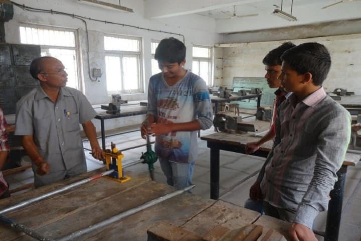 Government Polytechnic campus in Himmatnagar, Gujarat, India — photo 5