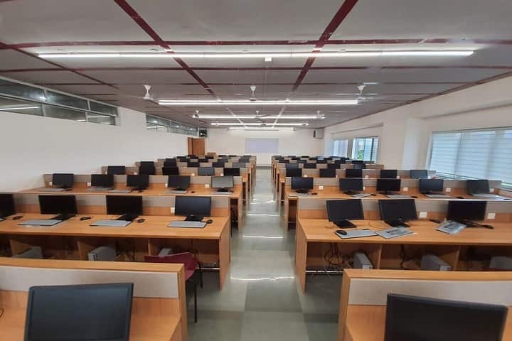 MES Mukunddas Lohia College of Engineering campus in Pune, Maharashtra, India — photo 6