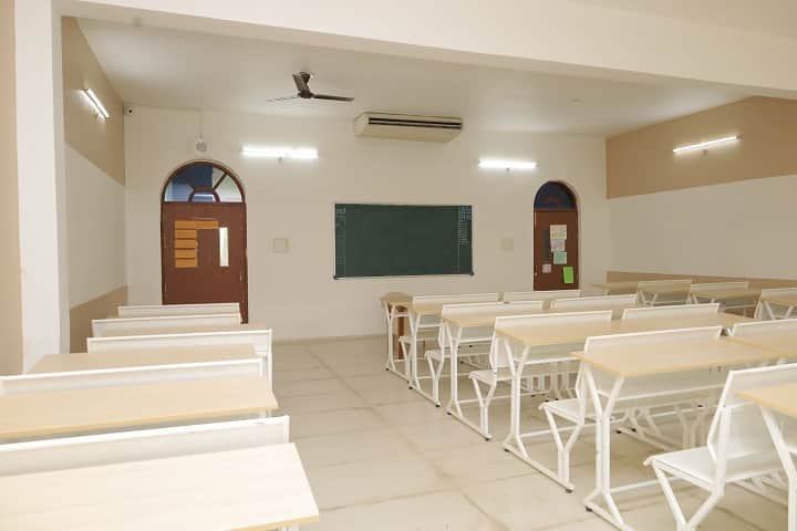 MAEER's Maharashtra Institute of Technology campus in Mumbai, Maharashtra, India — photo 4