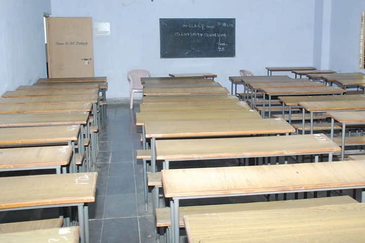 Mahatma Gandhi College of Law campus in Hyderabad, Telangana, India — photo 2