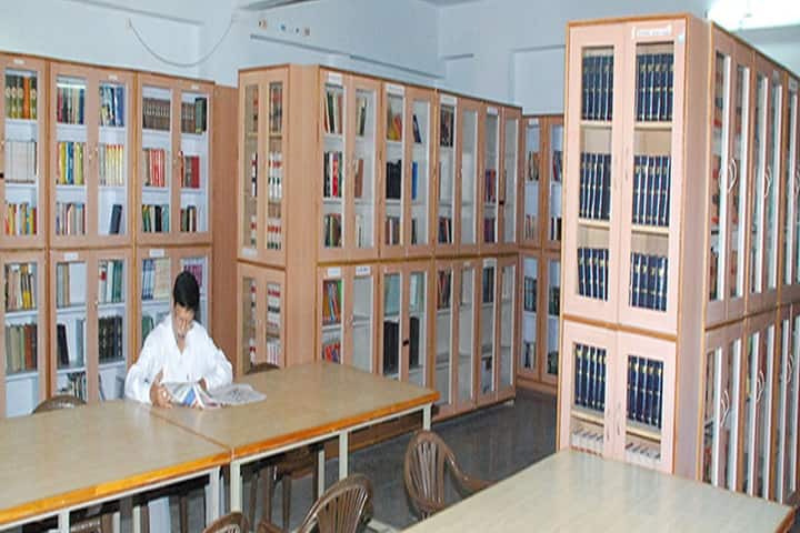 Mahatma Gandhi College of Law campus in Hyderabad, Telangana, India — photo 3