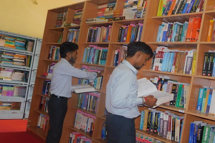 Shetkari Shikshan Prasarak Mandal's Mahesh Institute of Engineering and Technology campus in Ashti, Maharashtra, India — photo 5