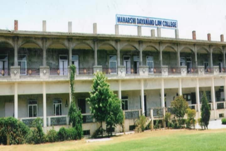 Maharshi Dayanand Law College campus in Jaipur, Rajasthan, India — photo 1