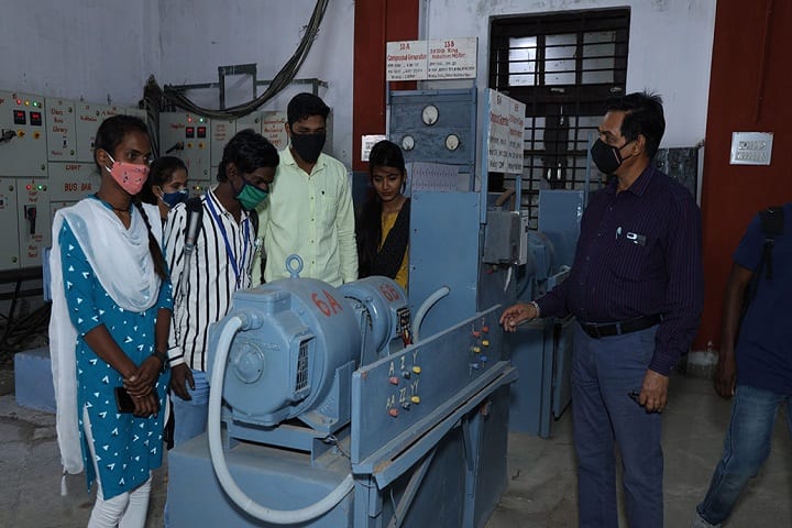 Ujjain Polytechnic College campus in Ujjain, Madhya Pradesh, India — photo 5