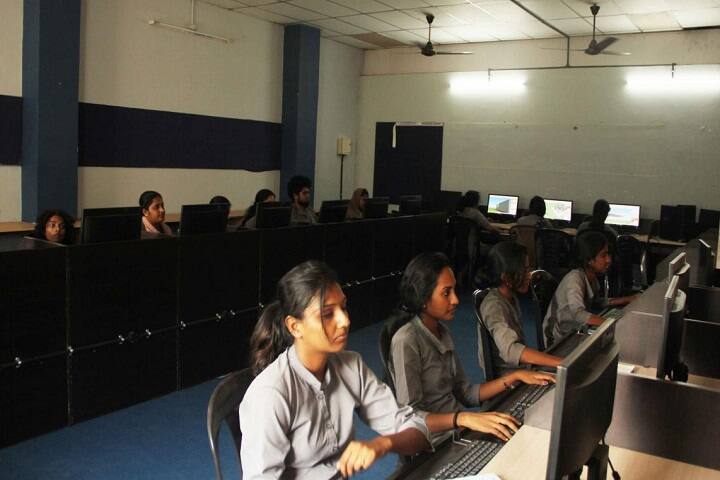 Holy Crescent College of Architecture campus in Aluva, Kerala, India — photo 3