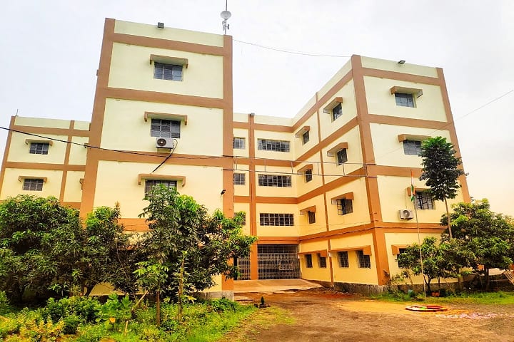 Rampurhat Nursing Institution campus in Birbhum, West Bengal, India — photo 3