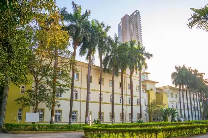 Modern Education Society's New Law College campus in Mumbai, Maharashtra, India — photo 1