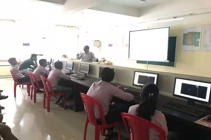 Loknete Gopinathji Munde Institute of Engineering Education and Research campus in Nashik, Maharashtra, India — photo 5