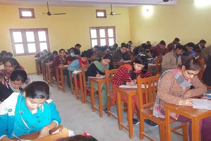 Model Public Law College campus in Chandausi, Uttar Pradesh, India — photo 4