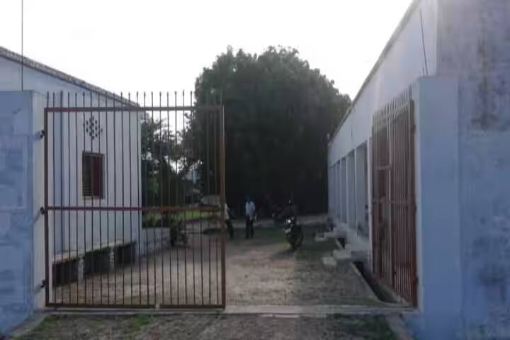 Mithu Lal Maurya Rajeshwari Devi Law College campus in Allahabad, Uttar Pradesh, India — photo 2
