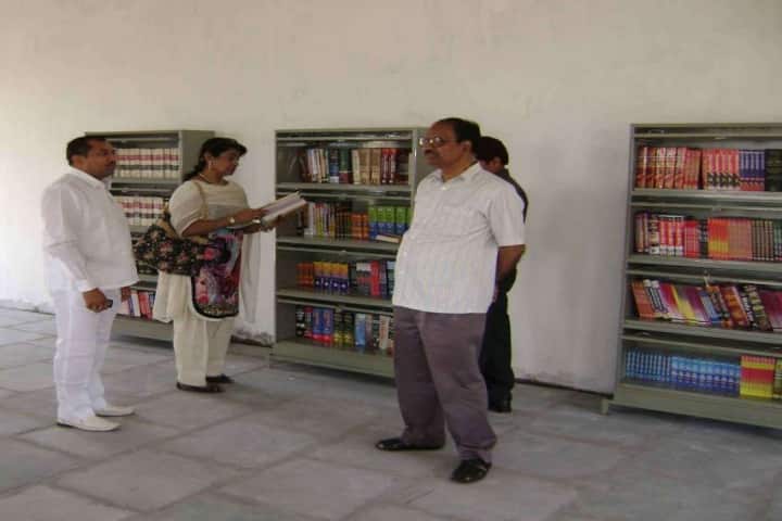 Chaudhary Kiran Academy Law College campus in Agra, Uttar Pradesh, India — photo 4