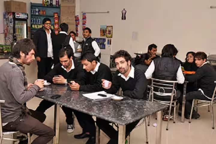 Mewar Law Institute campus in Ghaziabad, Uttar Pradesh, India — photo 2