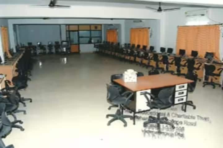 MD Law College campus in Agra, Uttar Pradesh, India — photo 5
