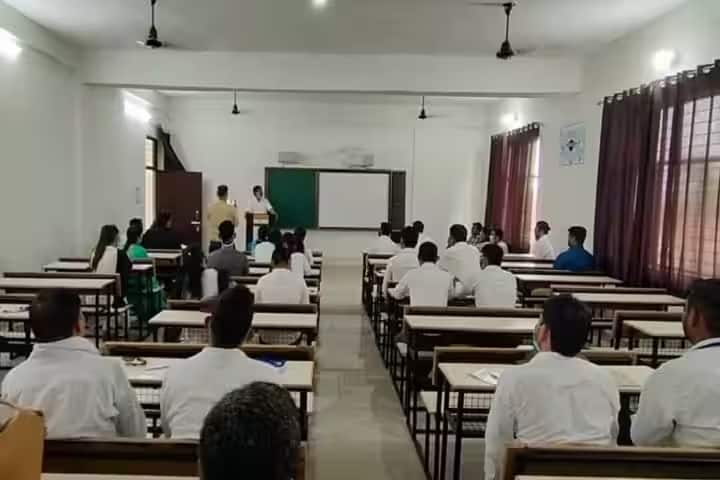 Mawana College of Law campus in Mawana, Uttar Pradesh, India — photo 1