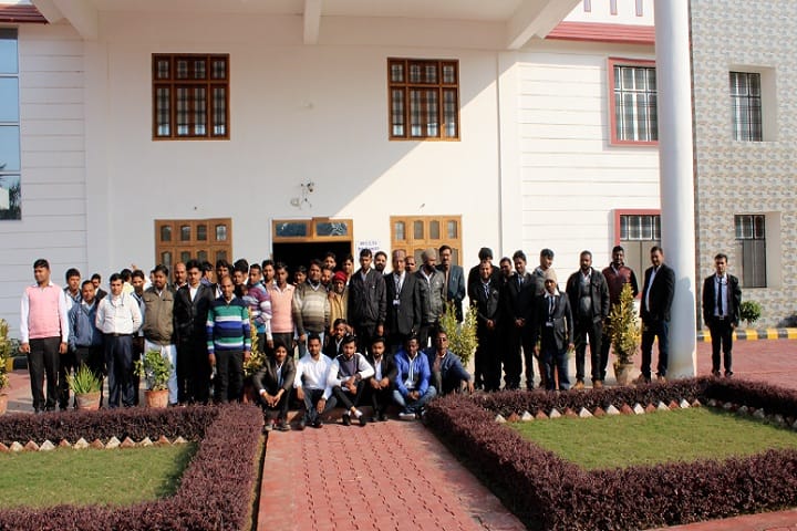 Manu Law College campus in Maharajganj, Uttar Pradesh, India — photo 6