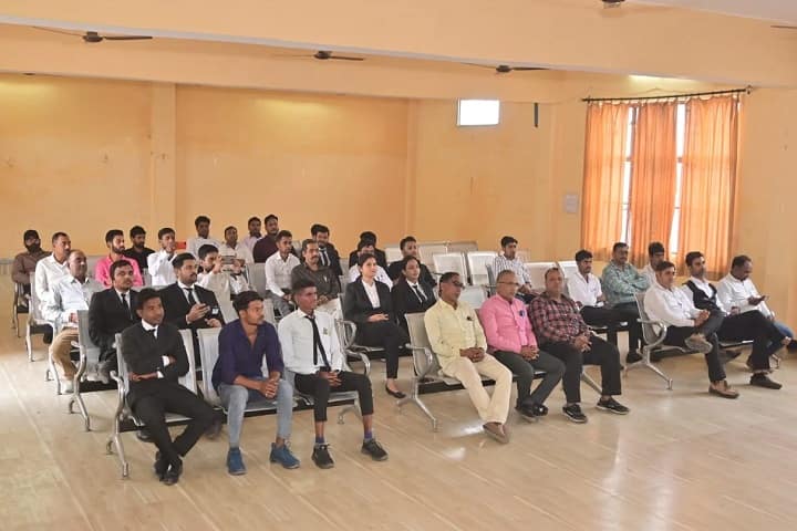 Mangla Devi Smarak Law College campus in Allahabad, Uttar Pradesh, India — photo 4