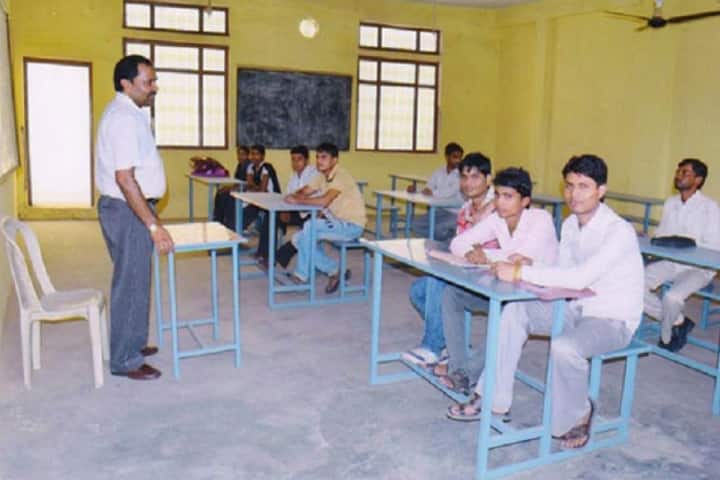 Chaudhary Dilip Singh Law College campus in Bhind, Madhya Pradesh, India — photo 6