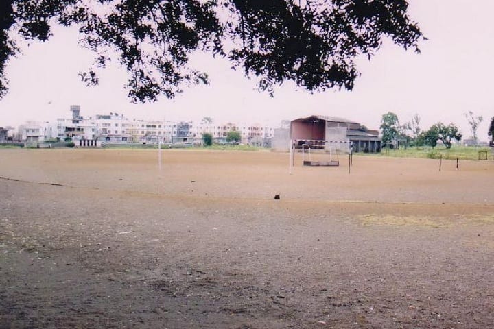 Mahatma Gandhi Vidyamandirs Karmaveer Bhausaheb Hiray Law College campus in Nashik, Maharashtra, India — photo 4