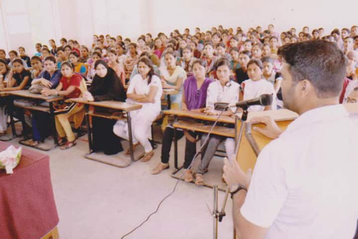 Mahatma Gandhi Vidyamandirs Karmaveer Bhausaheb Hiray Law College campus in Nashik, Maharashtra, India — photo 5