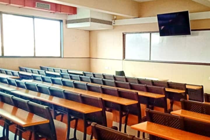 Lords Universal College of Law campus in Mumbai, Maharashtra, India — photo 2