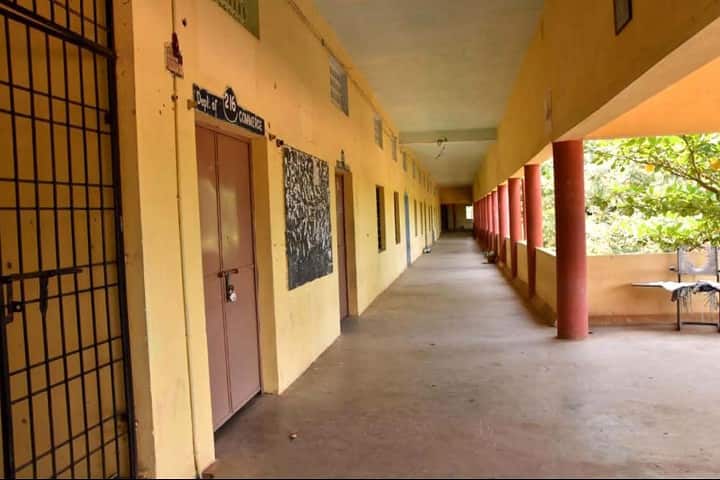 SKVT College campus in Rajahmundry, Andhra Pradesh, India — photo 2