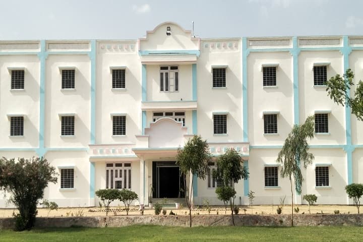 Bombay Institute of Pharmacy campus in Hanumangarh, Rajasthan, India — photo 1