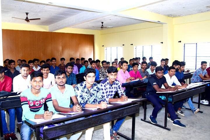 Shri Maruthi College of Nursing campus in Hoskote, Karnataka, India — photo 4