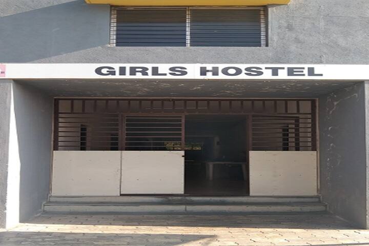 Shri HV Mehta Institute of Nursing campus in Rajkot, Gujarat, India — photo 6