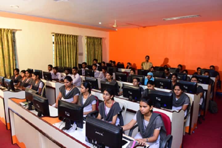 Prakasam Engineering College campus in Ongole, Andhra Pradesh, India — photo 4