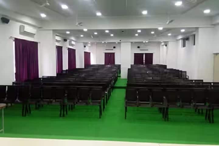 Lokmanya Tilak College of Engineering campus in Navi Mumbai, Maharashtra, India — photo 3