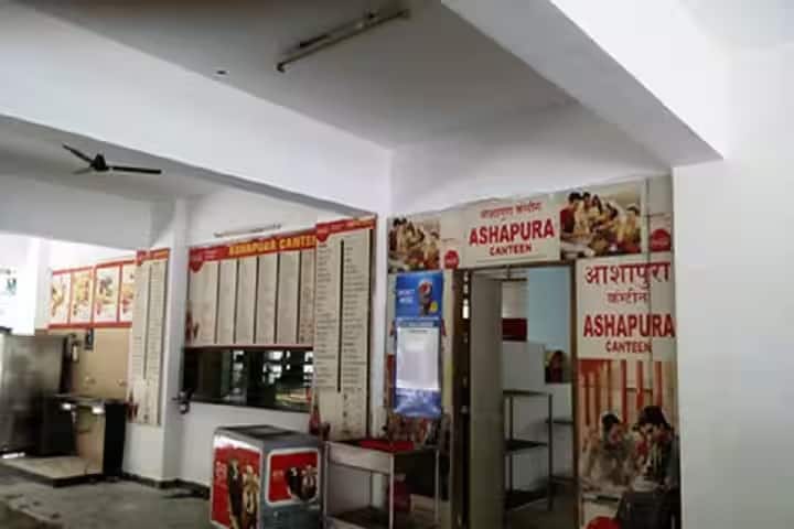 Lokmanya Tilak College of Engineering campus in Navi Mumbai, Maharashtra, India — photo 4