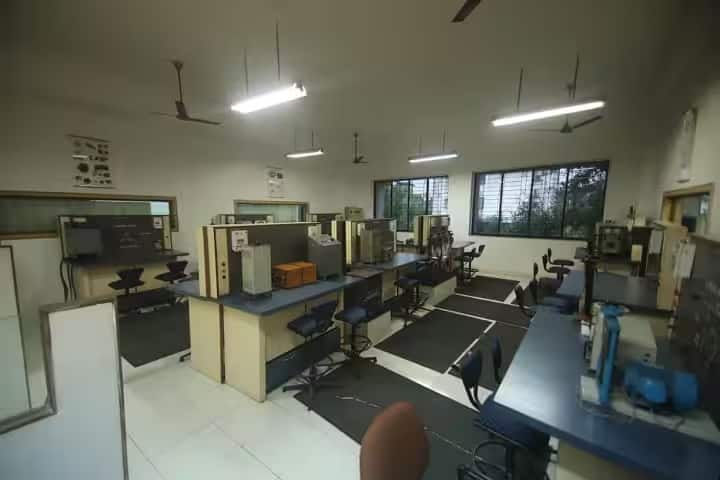 Lokmanya Tilak College of Engineering campus in Navi Mumbai, Maharashtra, India — photo 6