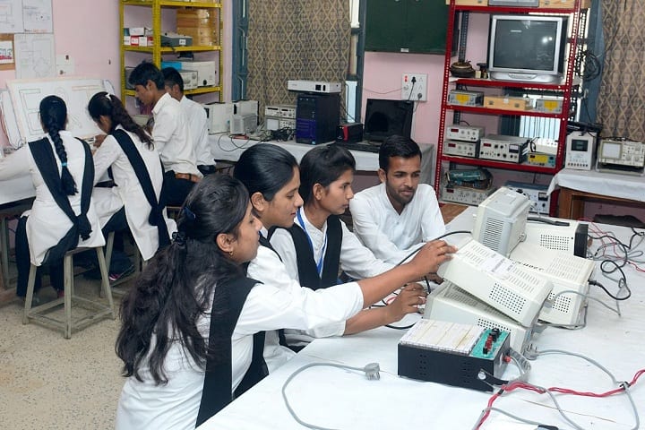 SR Government Polytechnic College campus in Sagar, Madhya Pradesh, India — photo 3