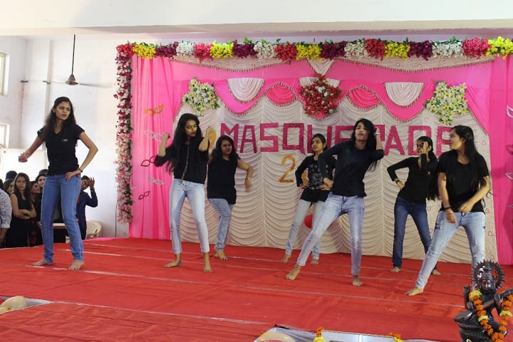 SPB Physiotherapy College campus in Surat, Gujarat, India — photo 3
