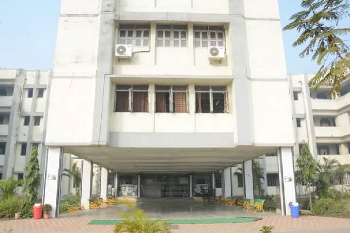 AIKTC School of Pharmacy campus in Navi Mumbai, Maharashtra, India — photo 1