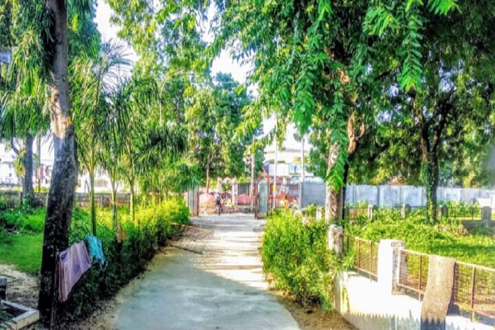 Law College campus in Godhra, Gujarat, India — photo 1