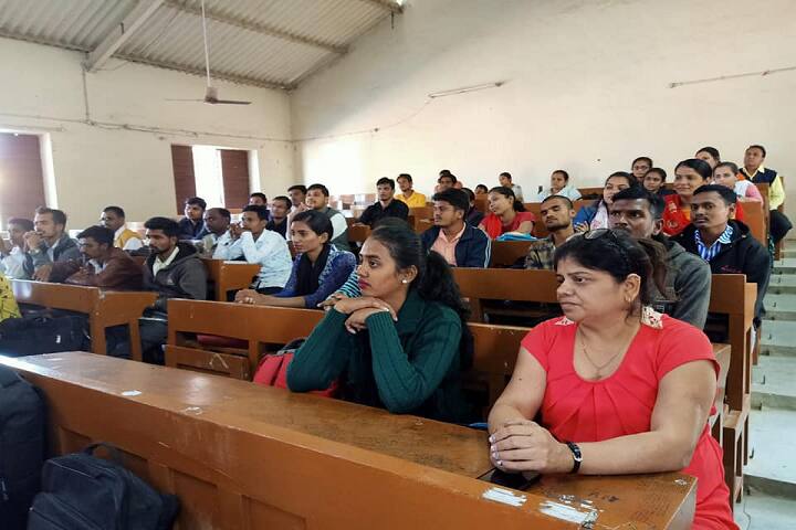 Law College campus in Godhra, Gujarat, India — photo 4