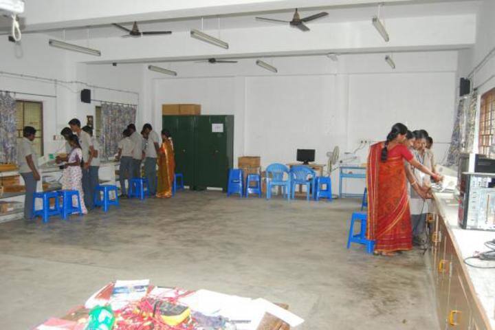 Thanthai Periyar EV Ramasamy Government Polytechnic College campus in Vellore, Tamil Nadu, India — photo 6
