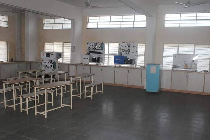 Bharat Ratna Indira Gandhi College of Engineering campus in Solapur, Maharashtra, India — photo 4
