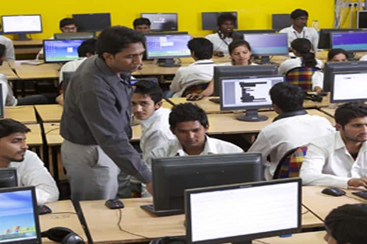Rajiv Gandhi Polytechnic campus in Udgir, Maharashtra, India — photo 3